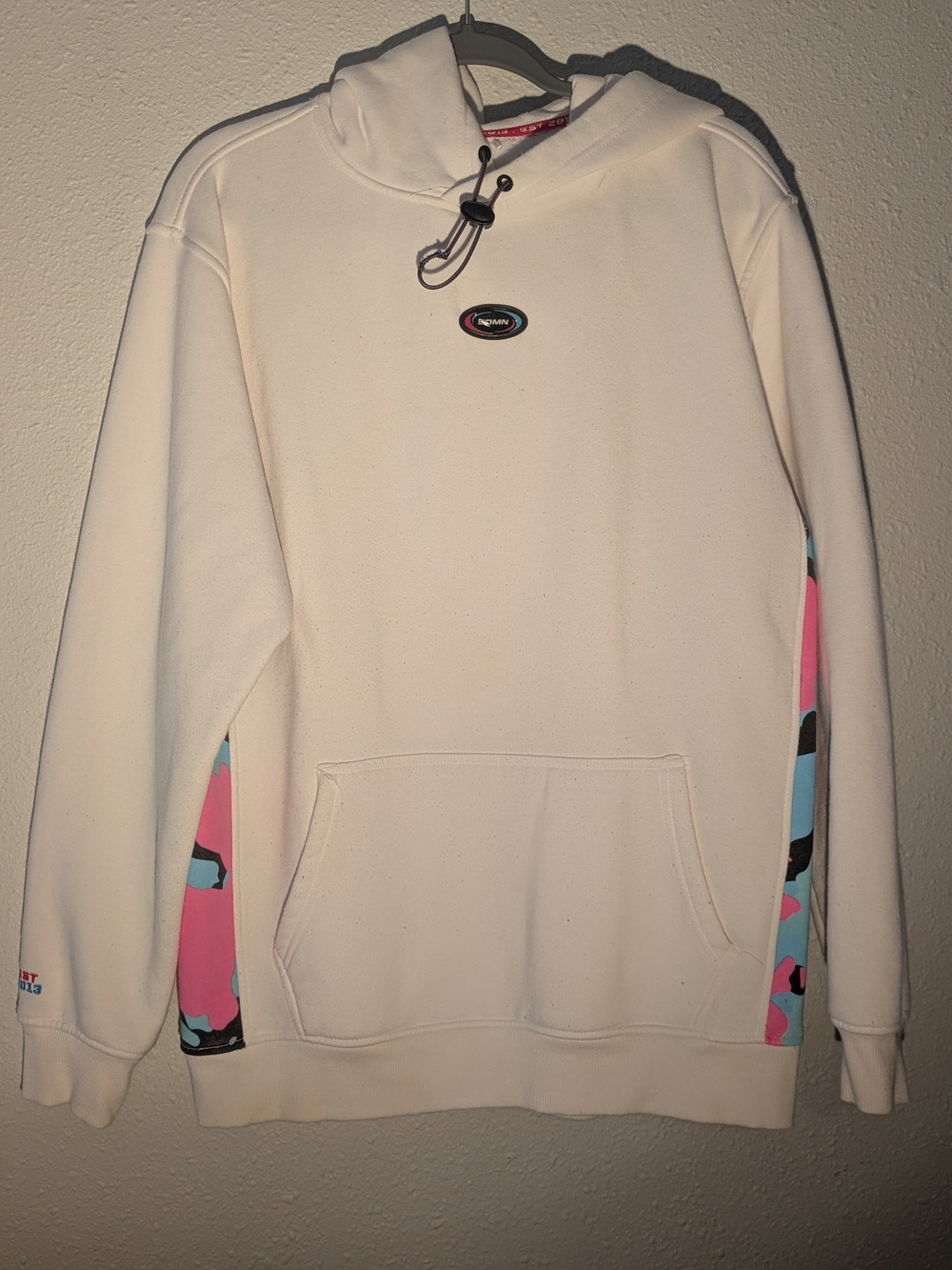 SDMN Men’s White Hoodie with Pink & Blue Camo Panels Large